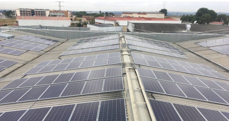 Quimi Romar, entreprise espagnole qui se consacre à la conception, la production et la distribution de produits de droguerie, parfumerie et cosmétique, mise sur les énergies renouvelables avec l’installation de plaques solaires dans son usine de Valence.
